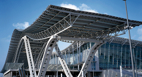 鋼結(jié)構(gòu)選材、工程施工及使用安全應(yīng)注意什么？(圖2)