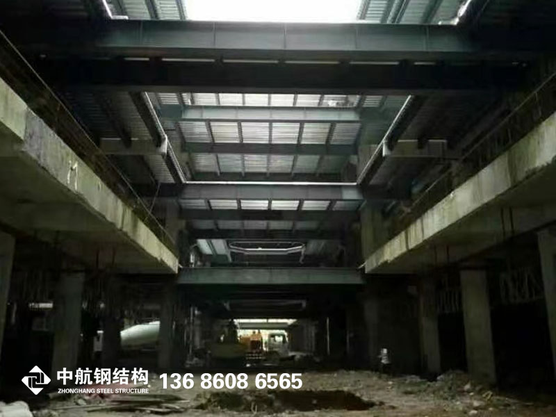 建造鋼結(jié)構(gòu)閣樓的先決條件和注意事項有哪些？(圖1)